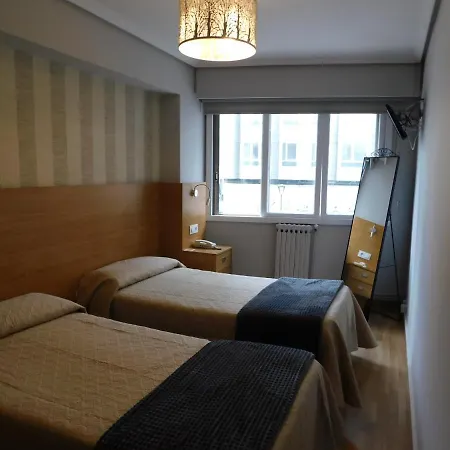 Hostal Crisol X Liste Station-2